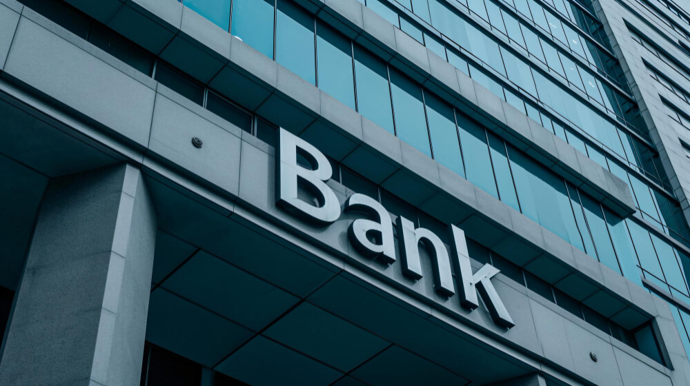 Banking & Finance